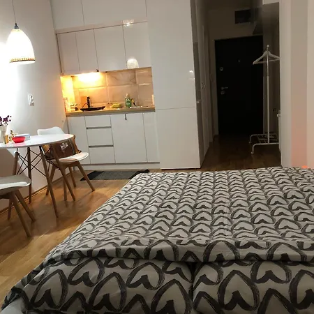 Tesla 30 Διαμέρισμα